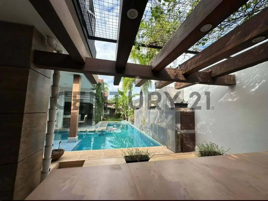 Foto 15 de Hermosa casa en venta en urb chaparral