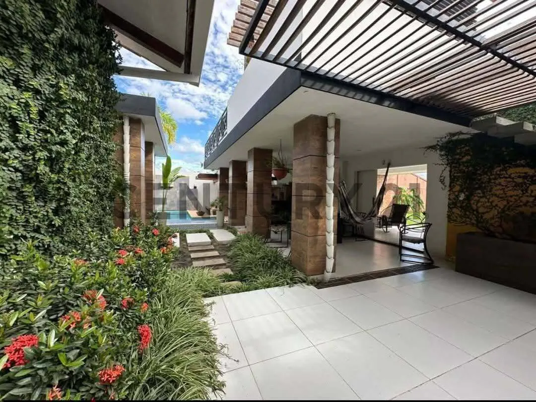 Foto 9 de Hermosa casa en venta en urb chaparral