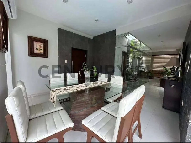 Foto 13 de Hermosa casa en venta en urb chaparral