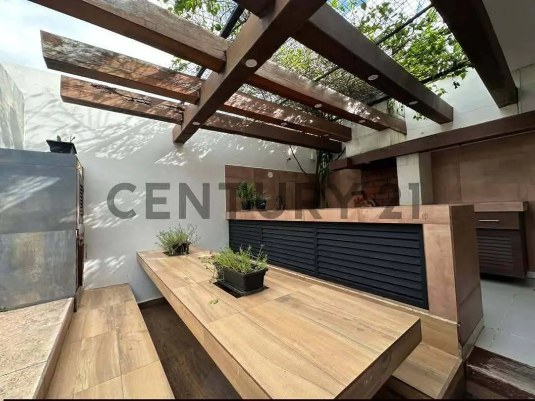 Foto 6 de Hermosa casa en venta en urb chaparral