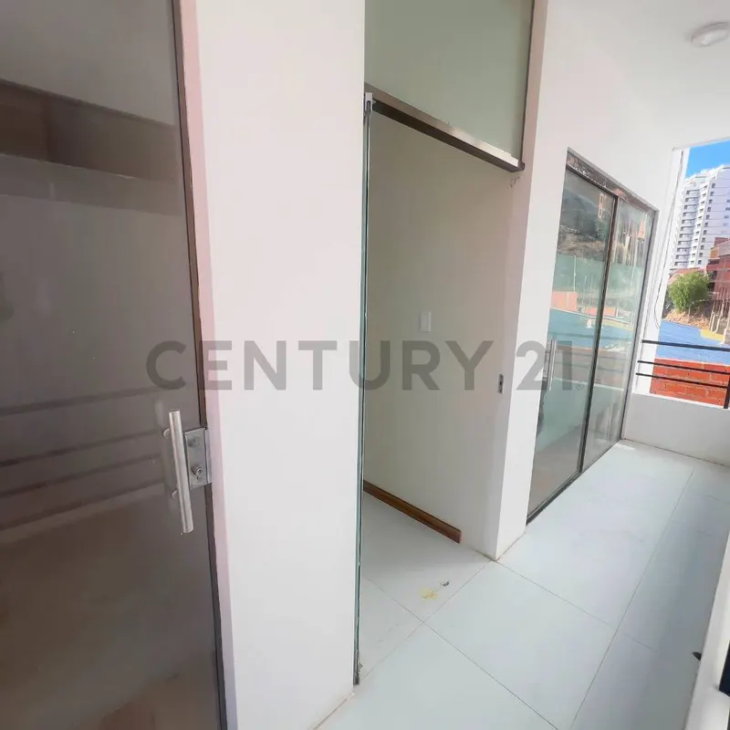 Foto 13 de Departamento en Venta por Debajo del Avaluo T/C 7 Bs
