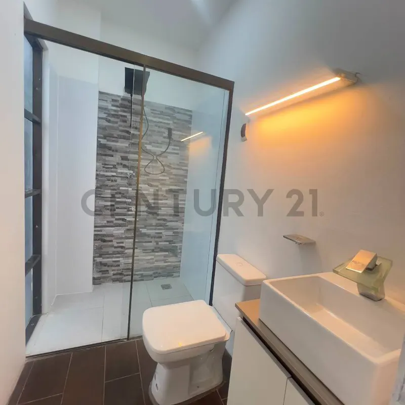 Foto 11 de Departamento en Venta por Debajo del Avaluo T/C 7 Bs