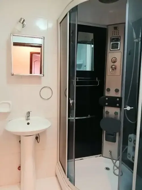 Foto 6 de Departamento en Venta de 3 Dormitorios con Parqueo y Baulera — Achumani