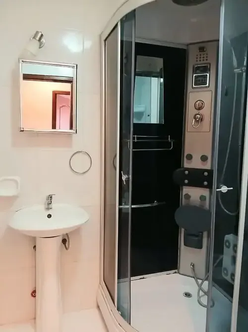 Foto 6 de Departamento en Venta de 3 Dormitorios con Parqueo y Baulera — Achumani