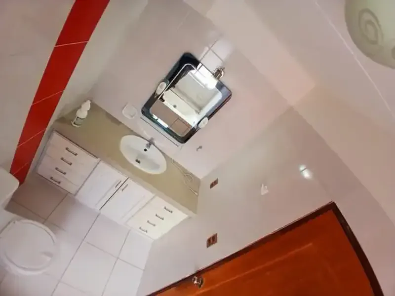 Foto 7 de Departamento en Venta de 3 Dormitorios con Parqueo y Baulera — Achumani