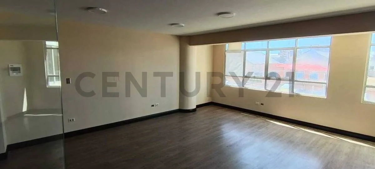 Foto 3 de Oficina Nueva a Estrenar #4 Piso 2 en Alquiler – Oscar Malls, El Alto