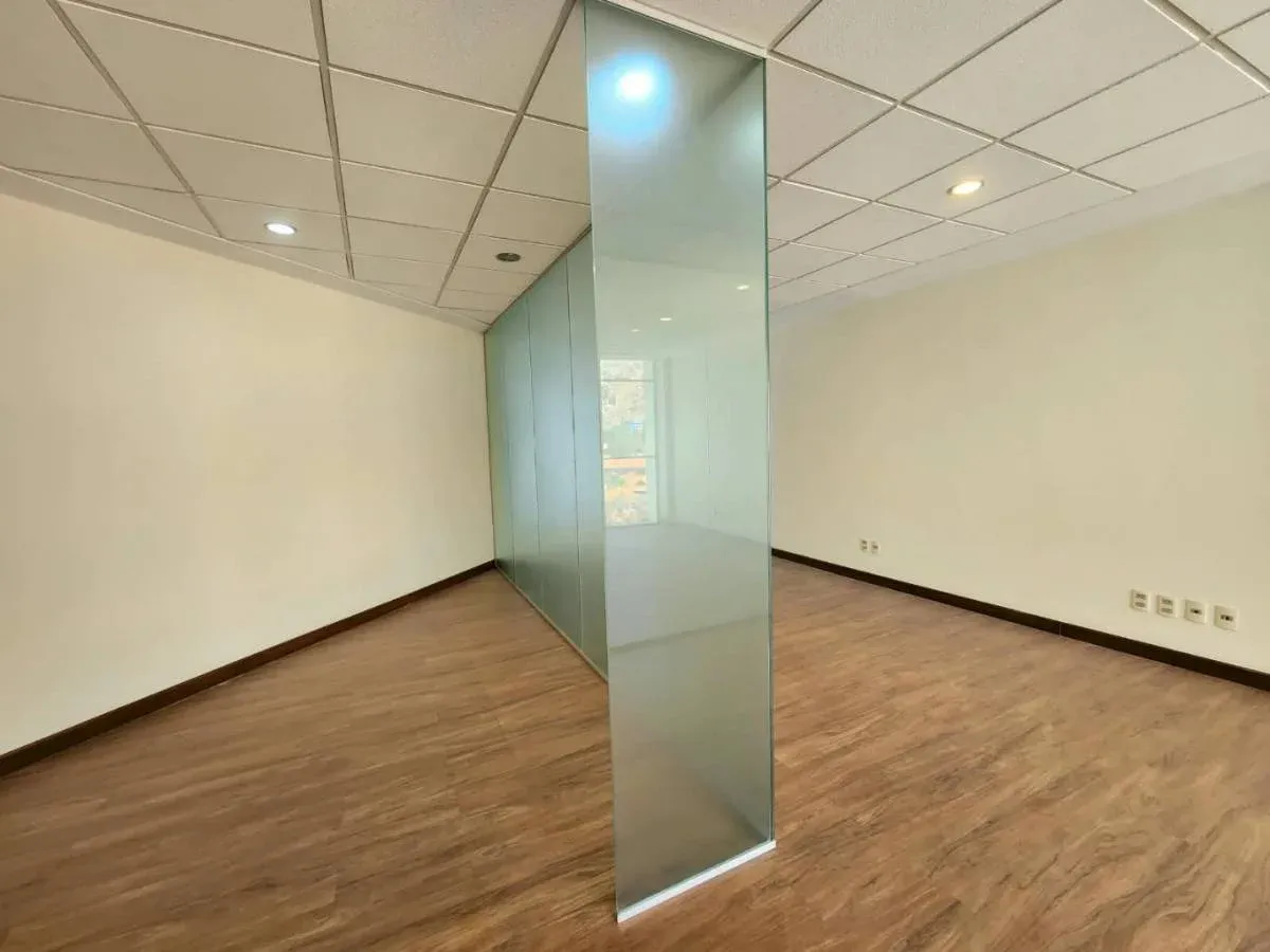 Foto 4 de Oficina en Alquiler | Calacoto – Edificio Vitrubio 2