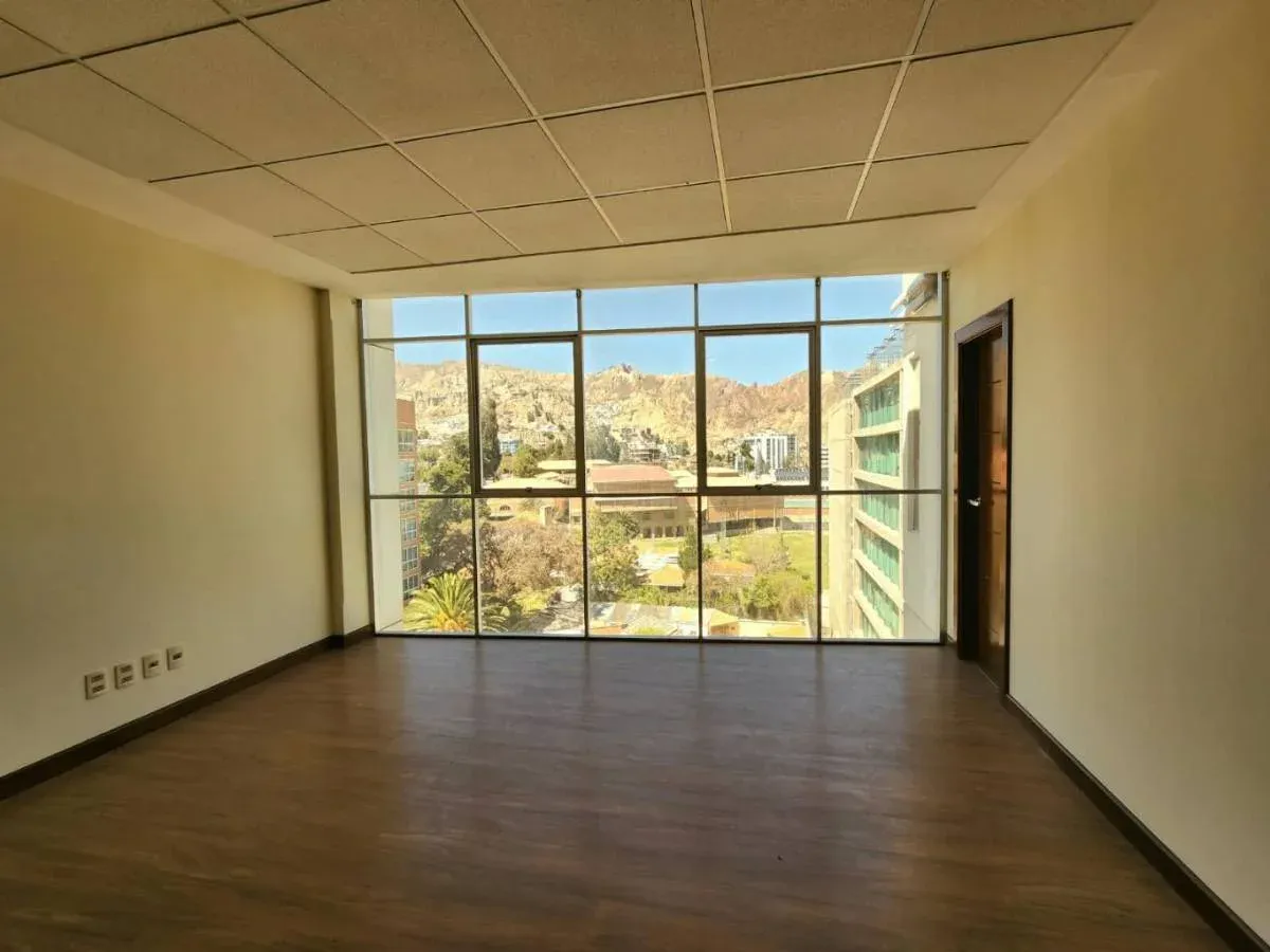 Foto 3 de Oficina en Alquiler | Calacoto – Edificio Vitrubio 2