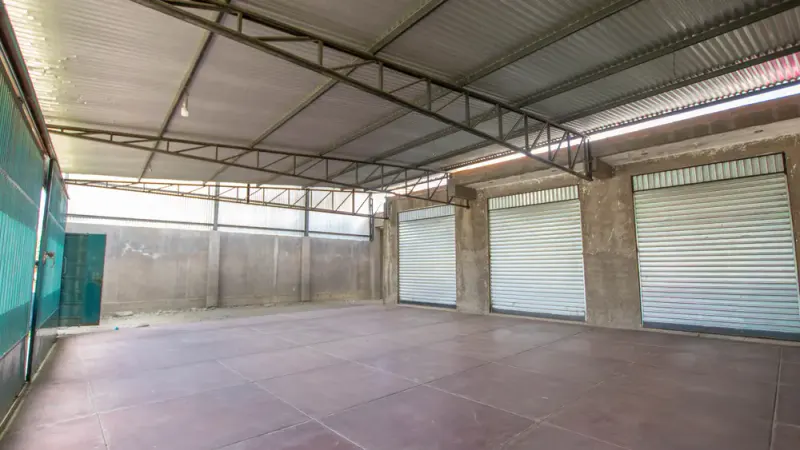Foto 7 de Casa en Venta con Galpon Sobre Avenida Zona Pabellon – Waña Kawa - Punatacasa en Venta con Galpon Sobre Avenida Zona Pab