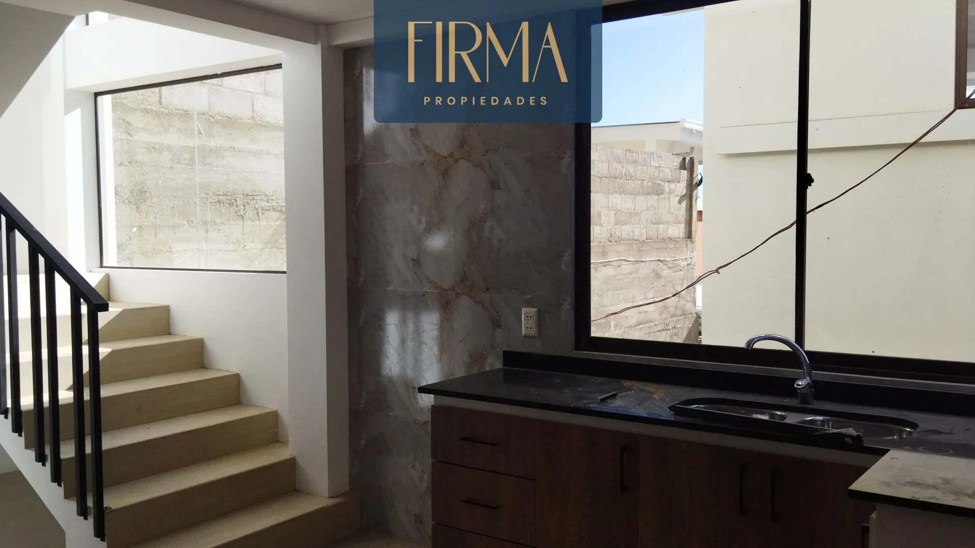 Foto 14 de Compra Esta Casa en Condominio Privado en Los Rosales de Alto Calacoto