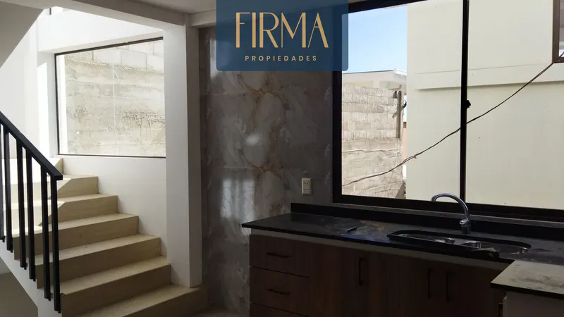 Foto 14 de Compra Esta Casa en Condominio Privado en Los Rosales de Alto Calacoto