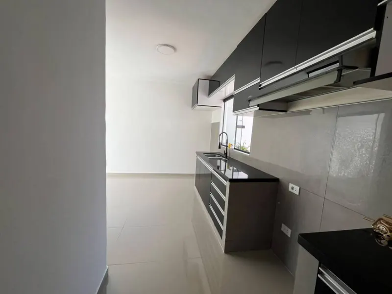 Foto 8 de CASA AMPLIA PARA EMPRESA O CONSULTORIO