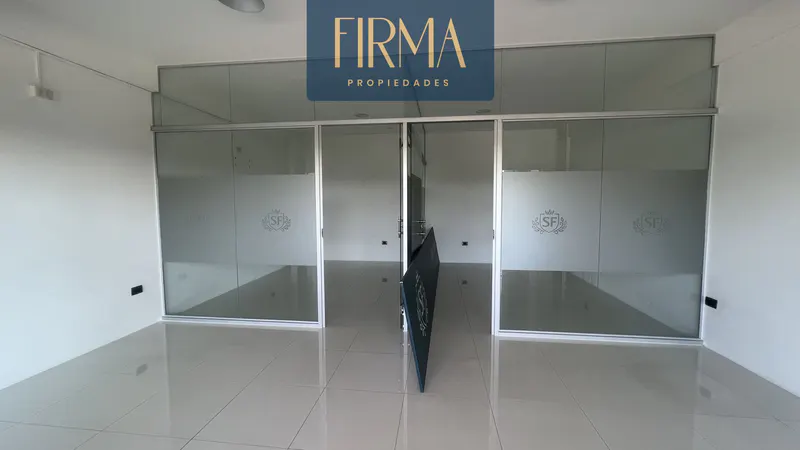 Foto 7 de Compra Este Local Comercial en Urubó Open Mall