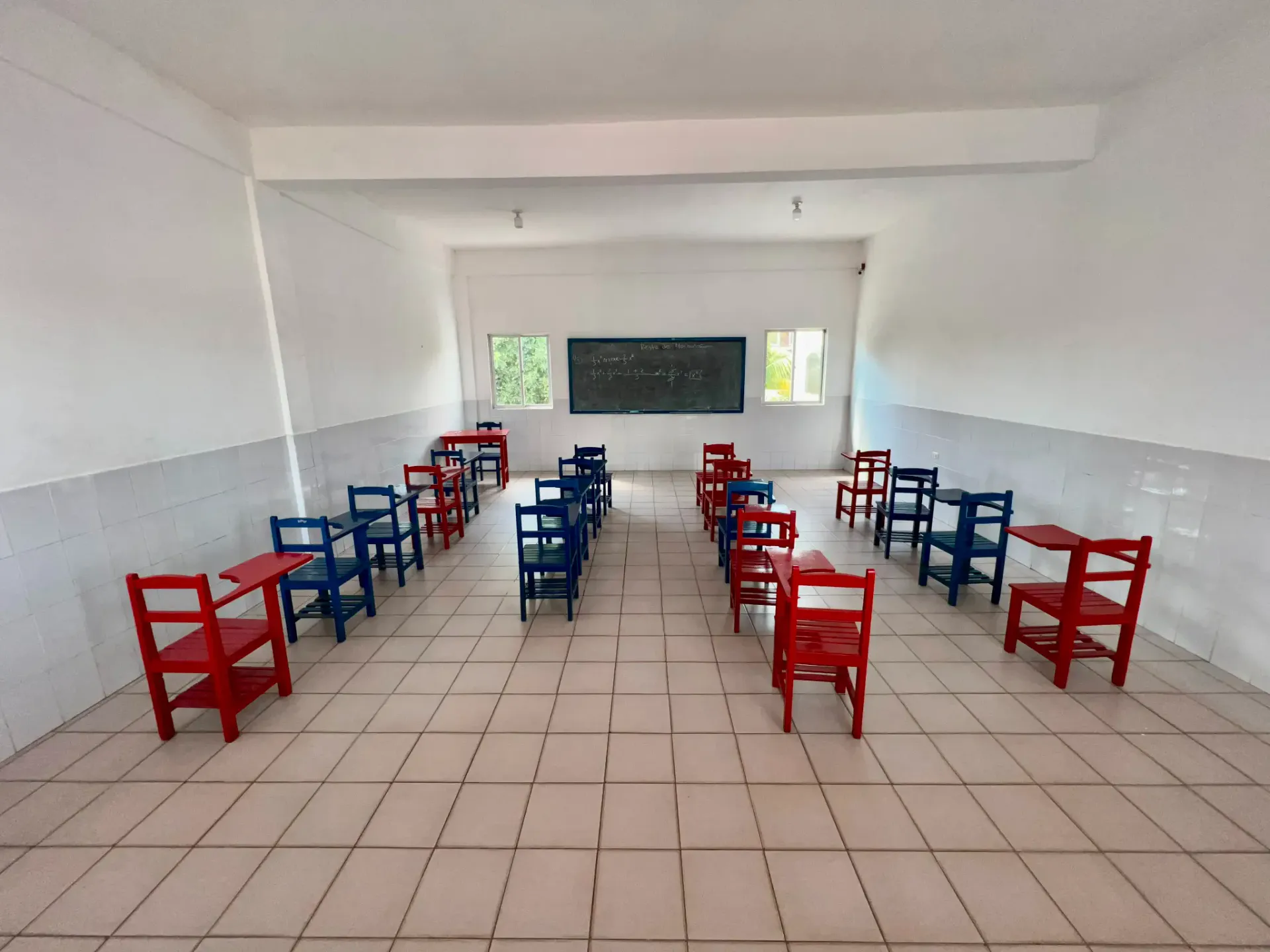 Foto 3 de En Minero Se Vende Unidad Educativa