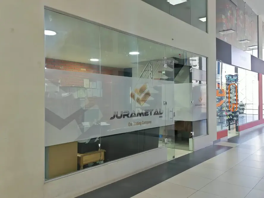 Foto 1 de Local Comercial Supermall en Venta
