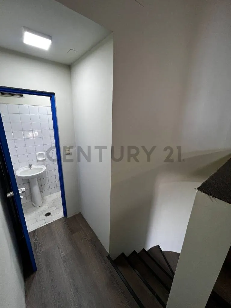 Foto 12 de Oficina en Venta - Edificio Zumar