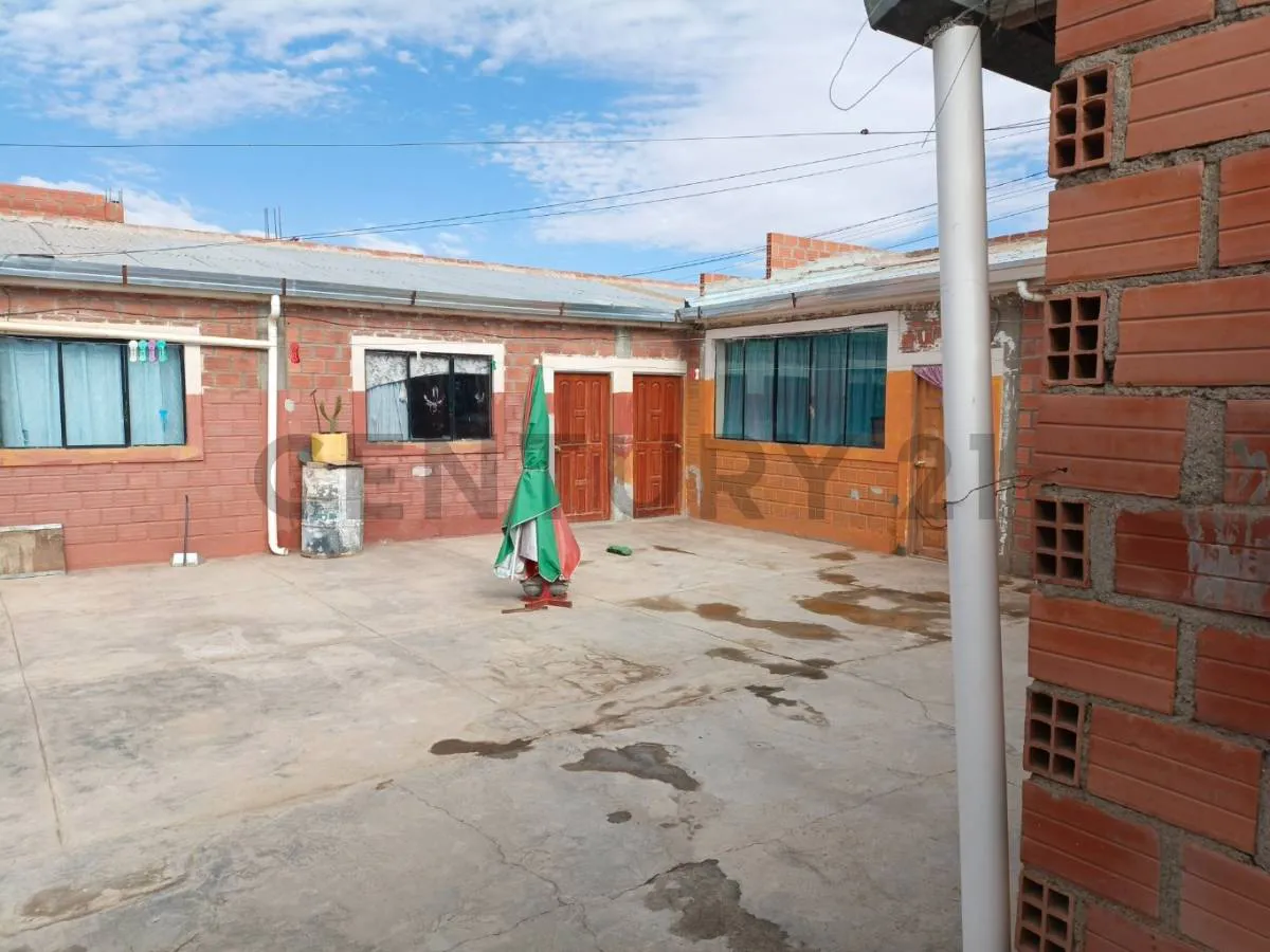 Foto 4 de Casa en esquina a una cuadra de la Av. Achocalla