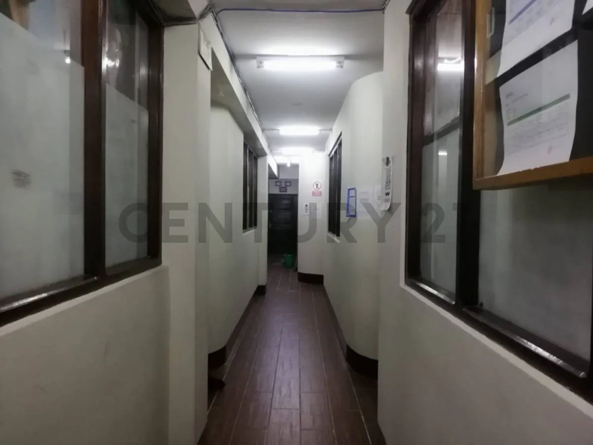 Foto 5 de Complejo de Oficinas en Venta en La Avenida Jorge Carrasco El Alto
