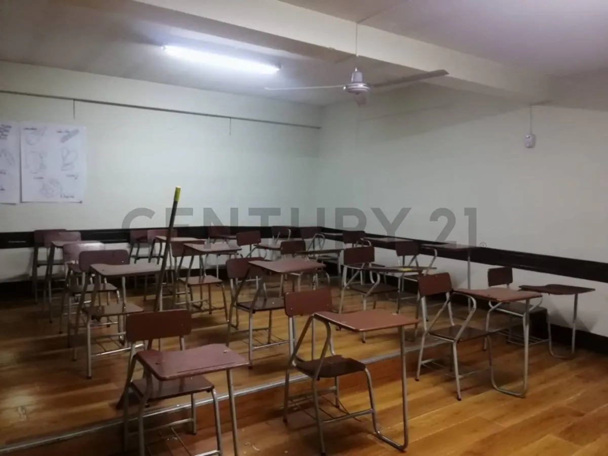 Foto 4 de Complejo de Oficinas en Venta en La Avenida Jorge Carrasco El Alto