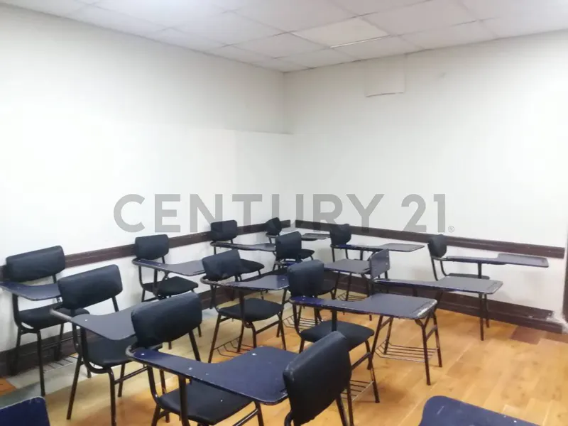 Foto 12 de Complejo de Oficinas en Venta en La Avenida Jorge Carrasco El Alto