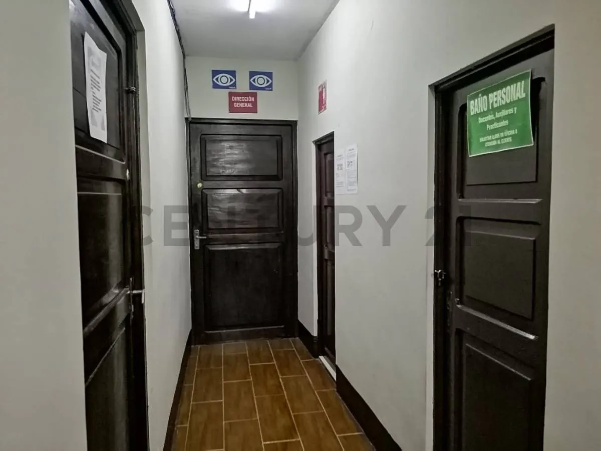 Foto 8 de Complejo de Oficinas en Venta en La Avenida Jorge Carrasco El Alto