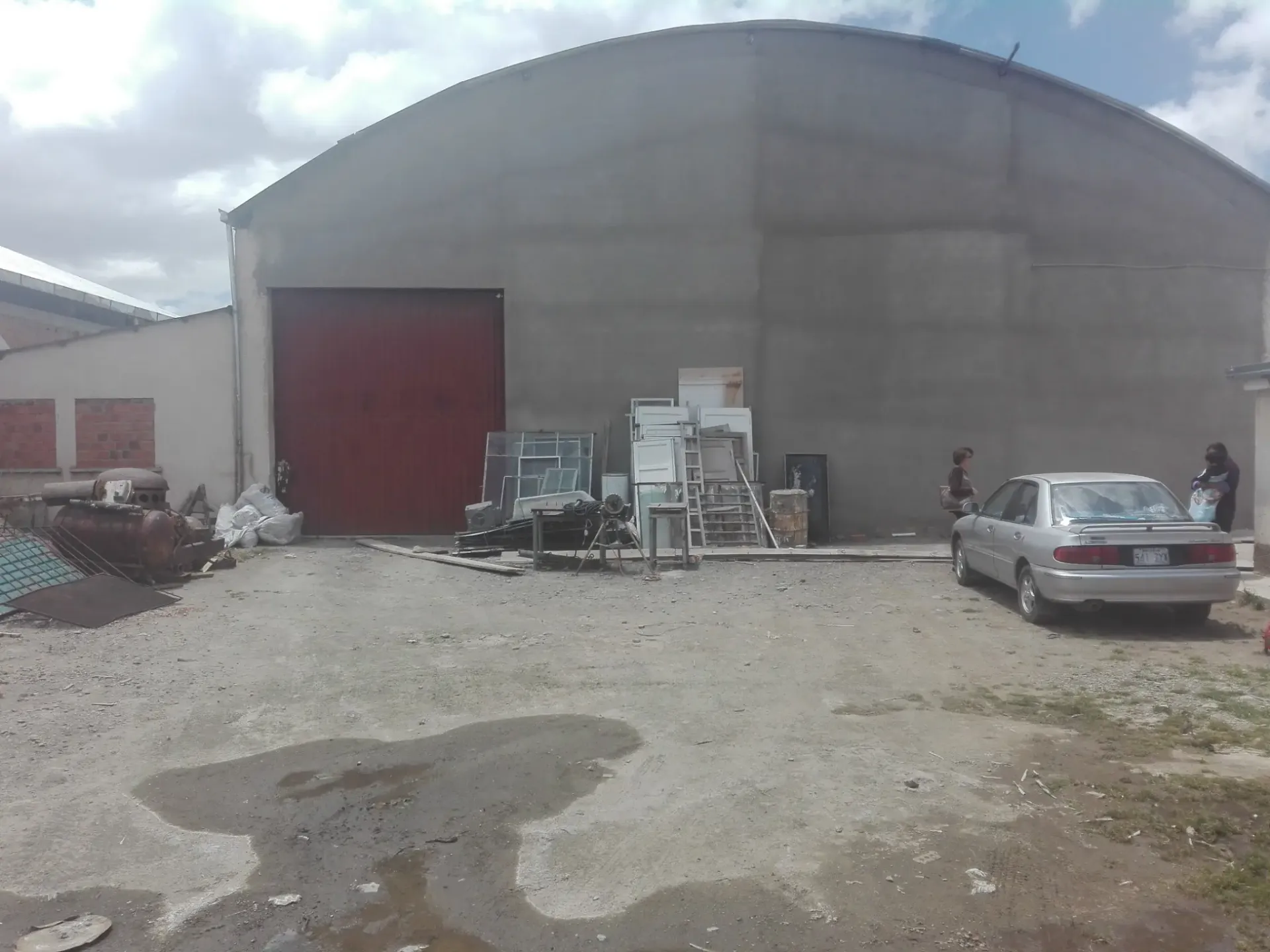 Foto 6 de Gran oportunidad! oficinas, depósitos y tinglado cerrados.
