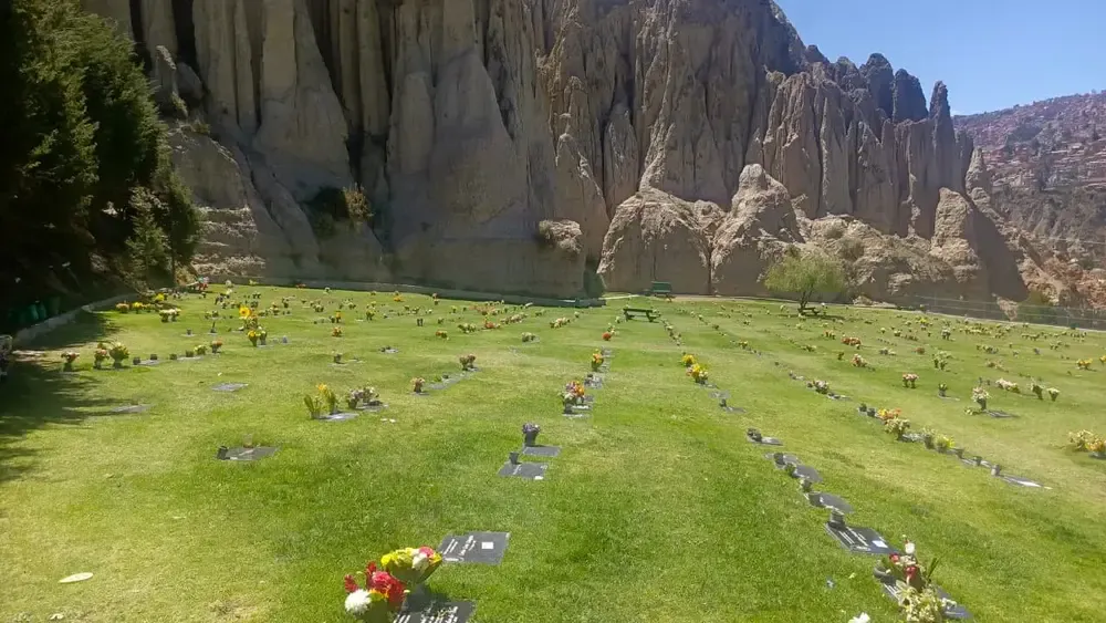 Foto 4 de Lote de Inhumación Cementerio Jardín Sector Olmos
