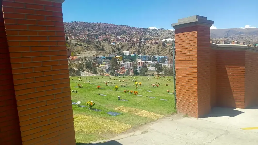 Foto 7 de Lote de Inhumación Cementerio Jardín Sector Olmos