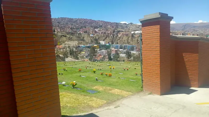 Foto 7 de Lote de Inhumación Cementerio Jardín Sector Olmos