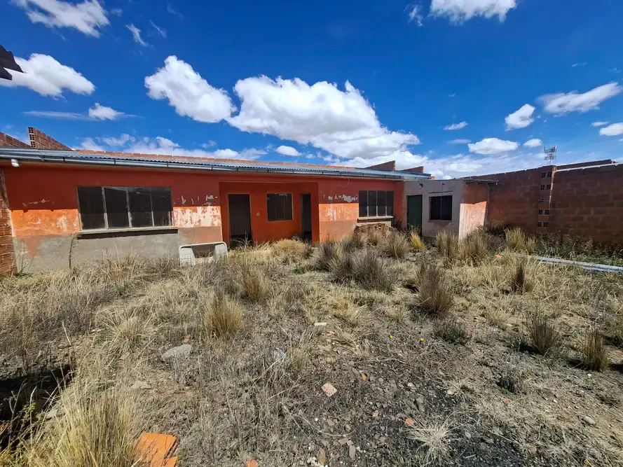 Foto 7 de Casa como TERRENO en Venta en Senkata Urbanizacion Copacabana
