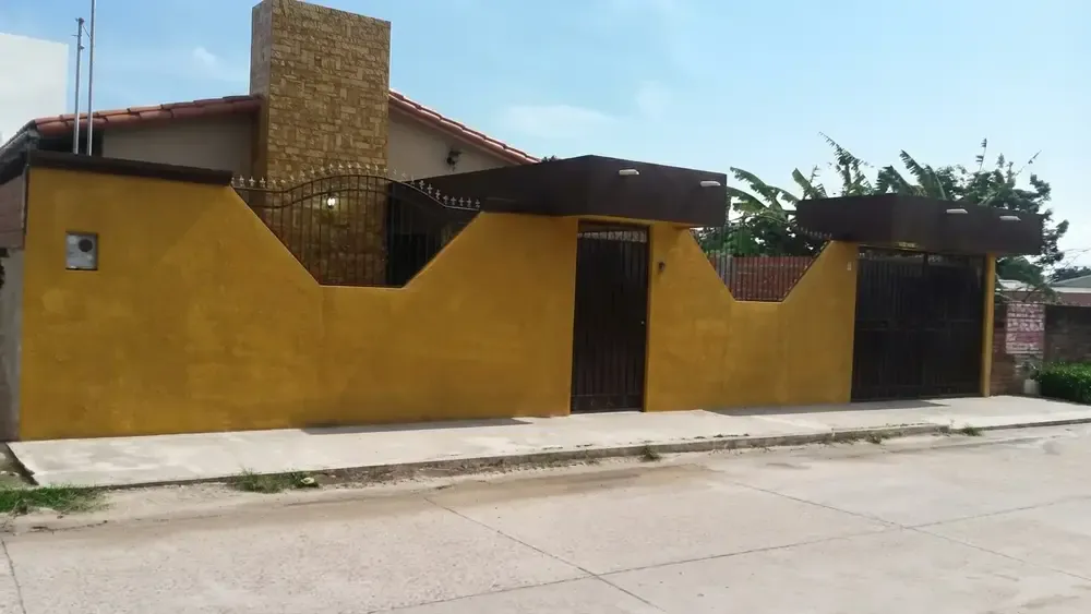 Foto 1 de Casa en Venta - Santa Rita - El Torno