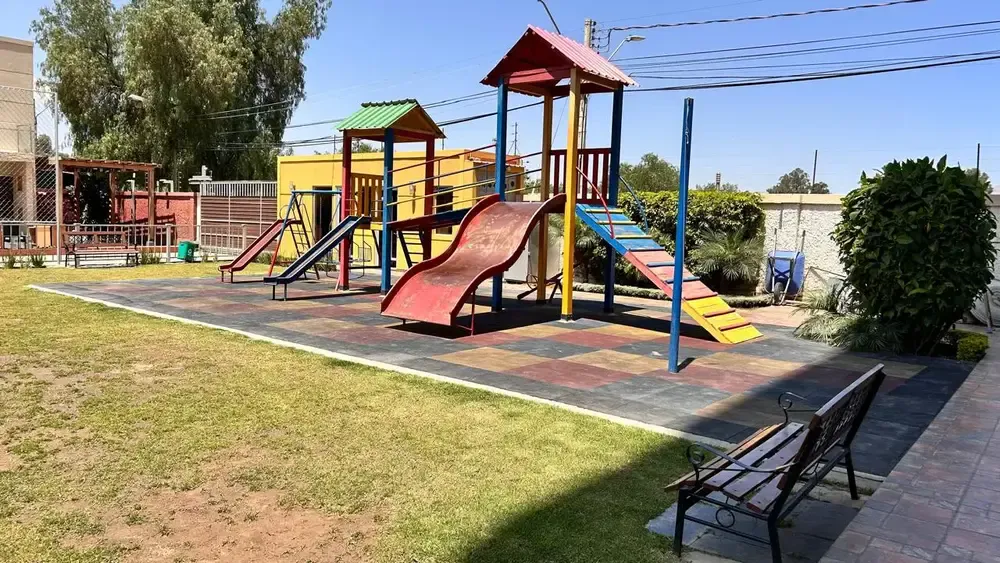 Foto 2 de En Venta - Local Comercial en Condominio ☀️