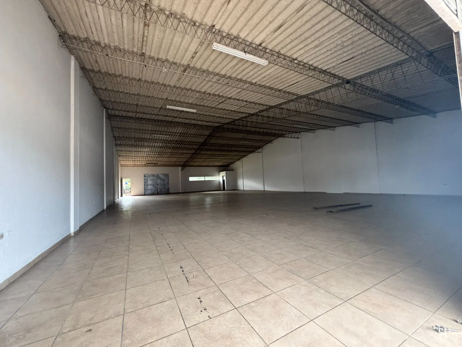 Foto 1 de Locales en Alquiler - Zona Norte Av. Banzer