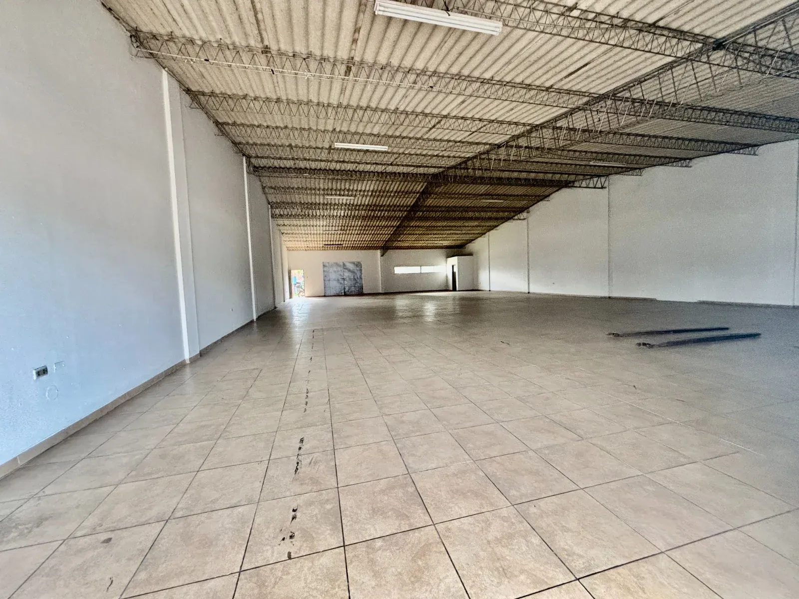 Foto 2 de Locales en Alquiler - Zona Norte Av. Banzer