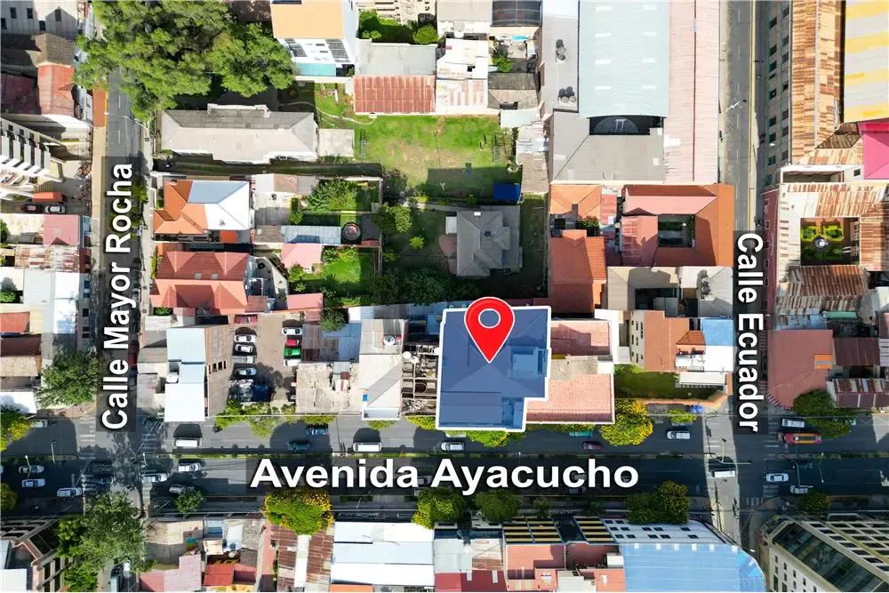 Foto 3 de Oficina de 258.71 M² en Venta - Centro de Cochabamba