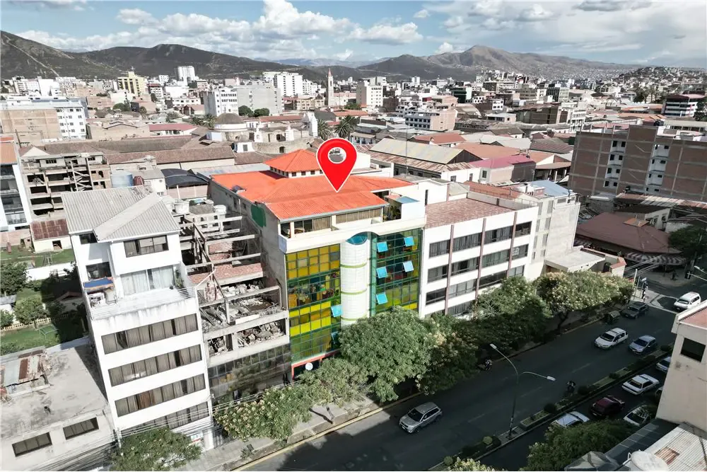 Foto 1 de Oficina de 258.71 M² en Venta - Centro de Cochabamba