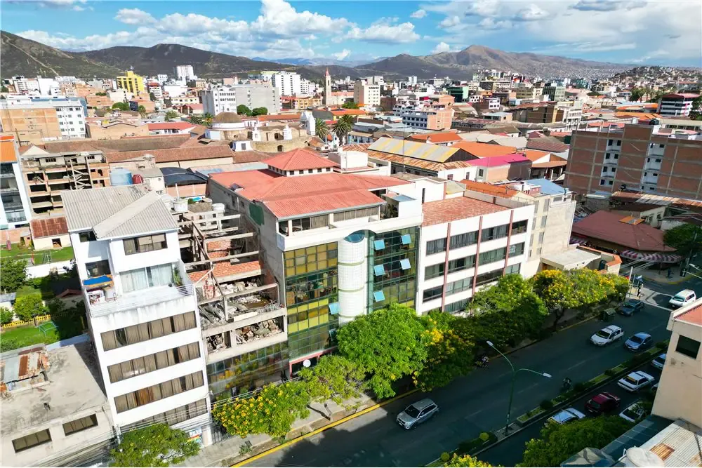 Foto 10 de Oficina de 258.71 M² en Venta - Centro de Cochabamba