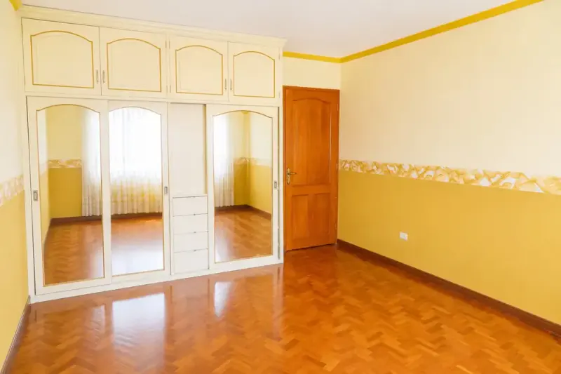 Foto 17 de Oficina de 258.71 M² en Venta - Centro de Cochabamba