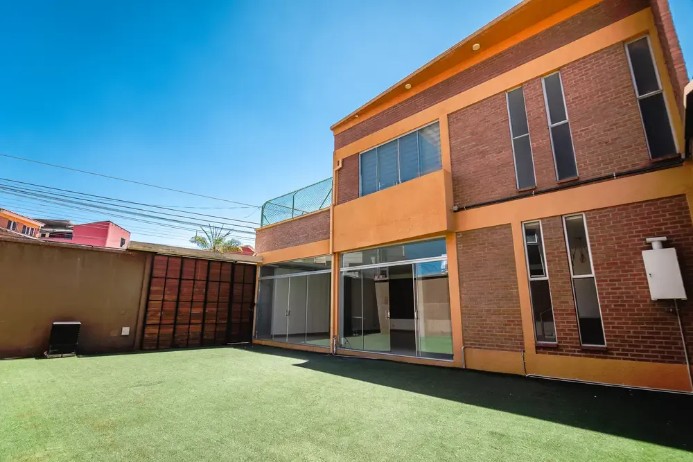Foto 16 de Inmueble Comercial en Alquiler Sobre Av. Simón Lopez