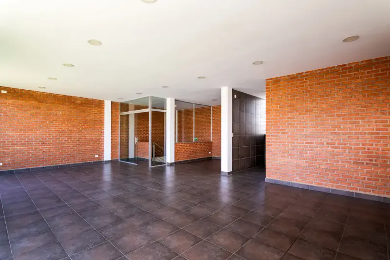 Foto 19 de Inmueble Comercial en Alquiler Sobre Av. Simón Lopez