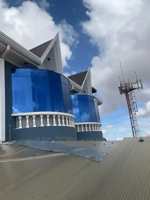 Foto 10 de Casa Multifamiliar con Galpón y Tiendas - El Alto