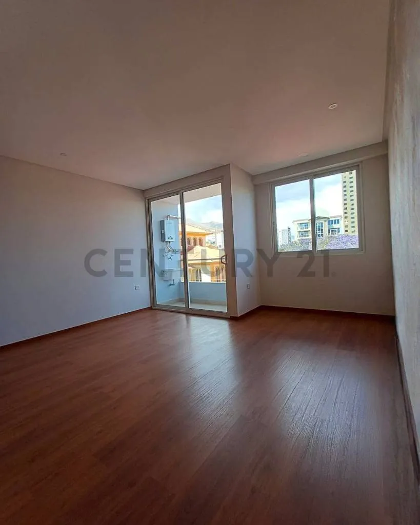 Foto 9 de Garzonier con Parqueo en Venta