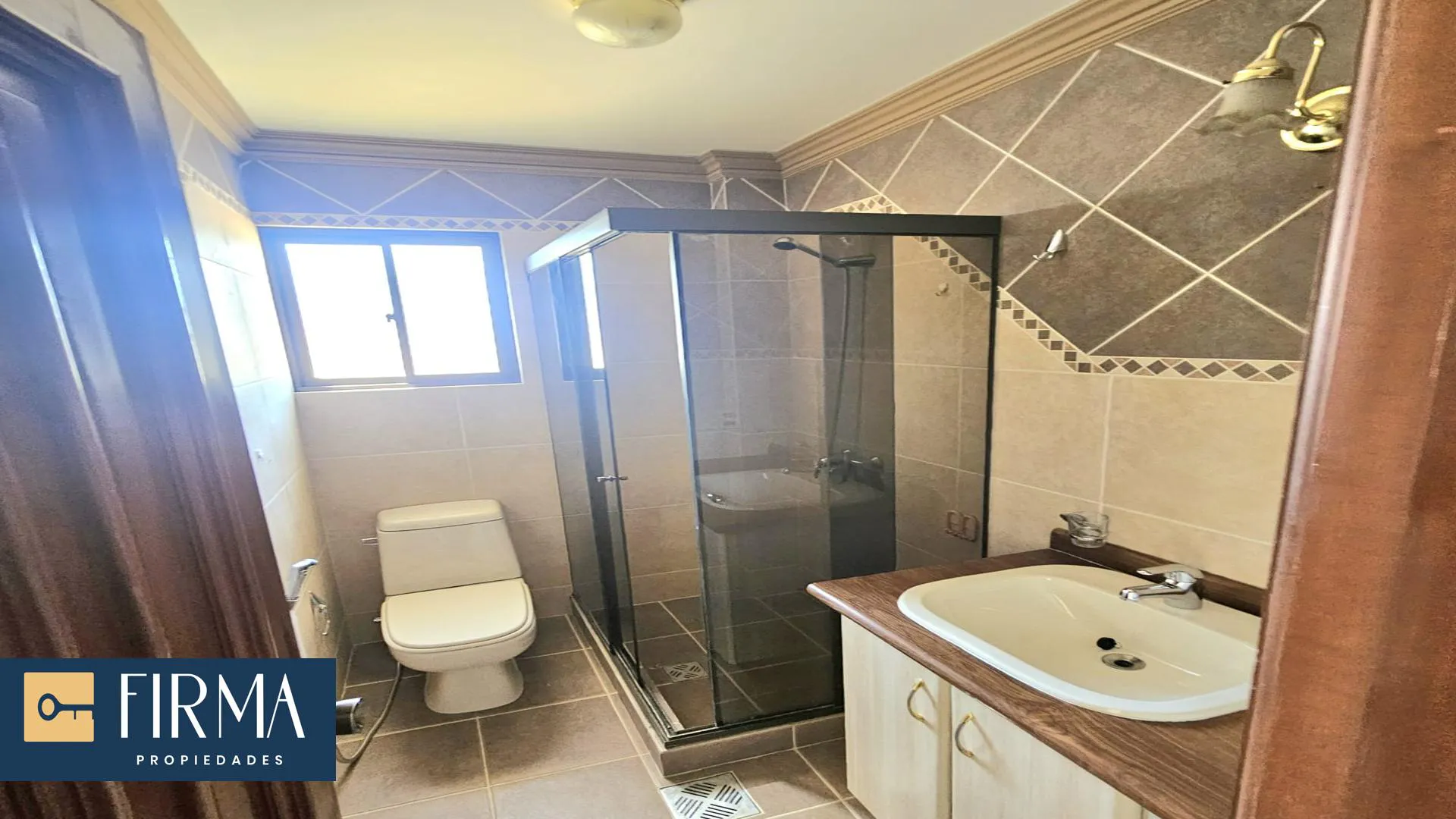 Foto 4 de Compra Este Departamento en Achumani Zona Residencial