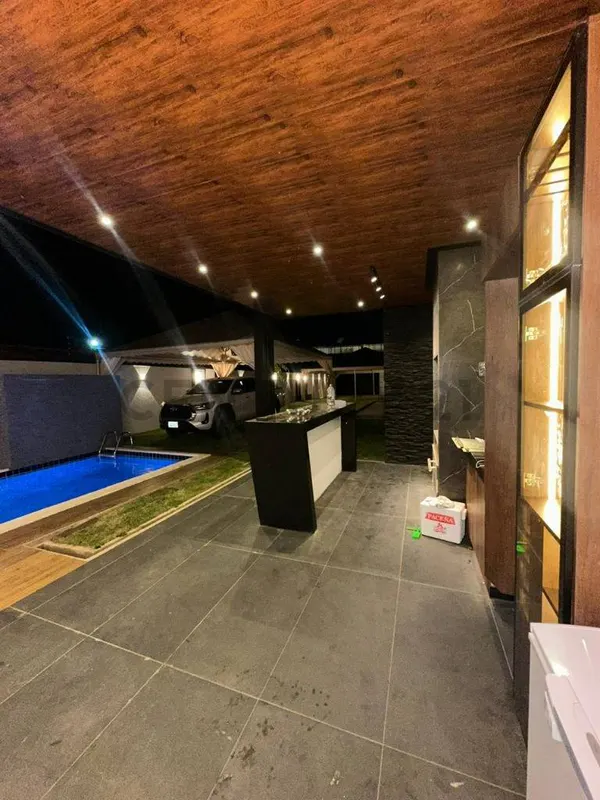 Foto 14 de Casa de Lujo en Anticrético – Cotoca | 4 Dormitorios, Piscina y Amplio Patio
