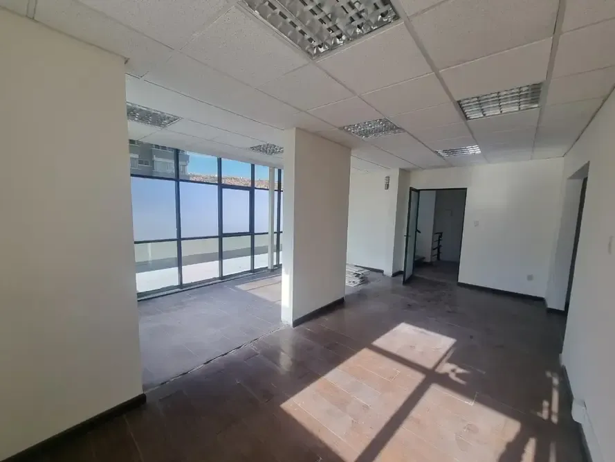 Foto 3 de Edificio Corporativo a La Venta