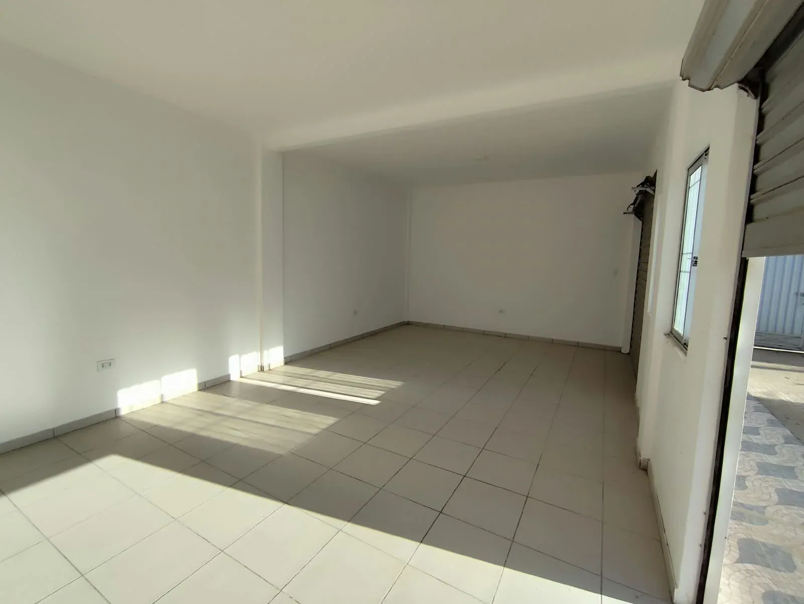 Foto 5 de Locales en Alquiler para Depósito