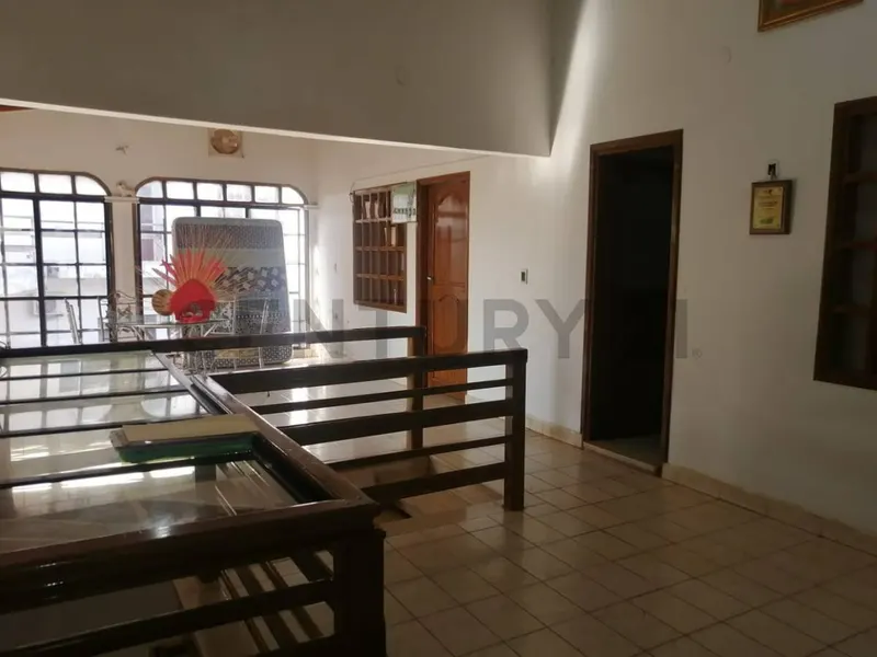 Foto 10 de Hermosa Casa en Venta con Piscina