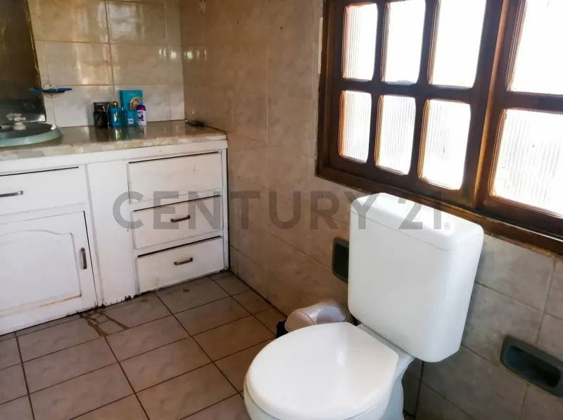 Foto 14 de Hermosa Casa en Venta con Piscina