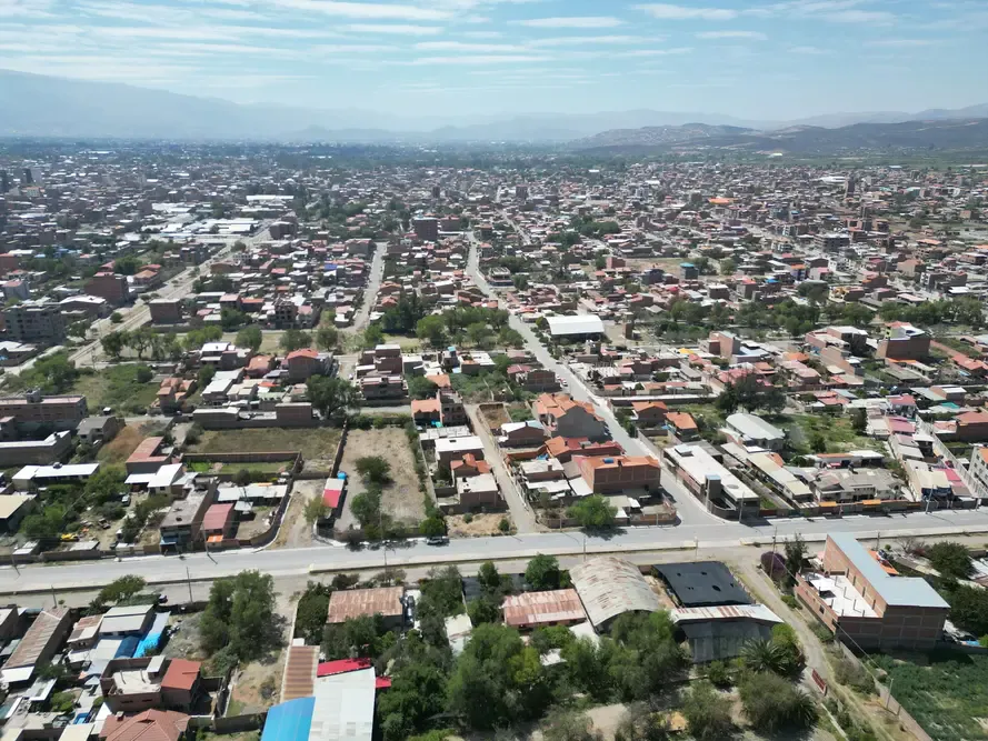 Foto 2 de Lote en Esquina Sobre Avenida – Quillacollo