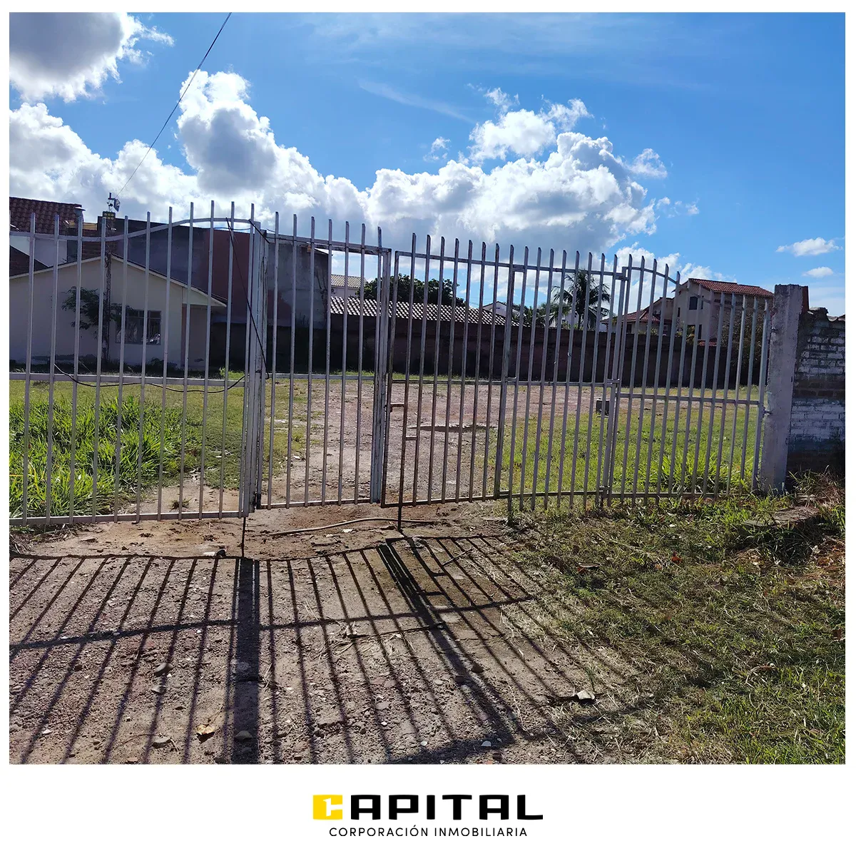 Foto 3 de Frente al Colegio San Lorenzo – Amplio Terreno en Alquiler en Esquina